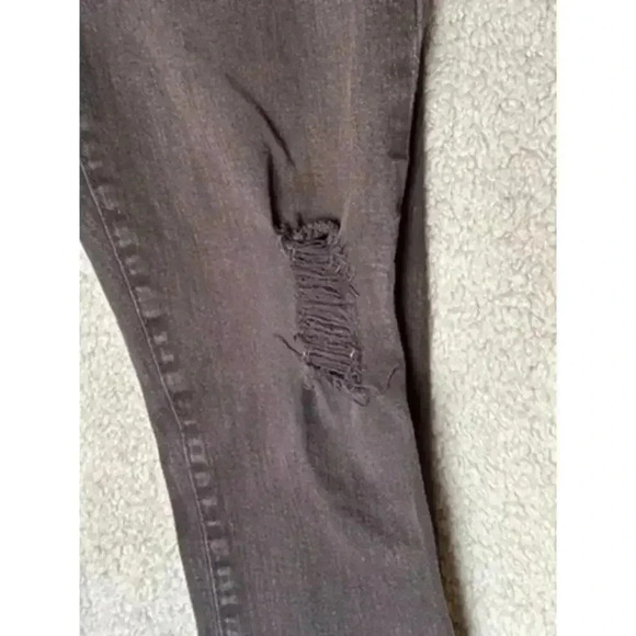 True Religion Rocco Black Distressed Jeans RN# 112790- 29 in Inseam, Size 20? - Picture 3 of 9